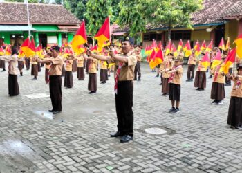 Gudep Pangkalan SDN 1 Termas Rutin Gelar Senam Simaphore