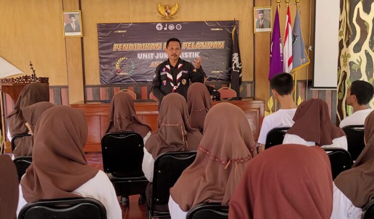 DKC Banyumas Gelar Diklat Jurnalistik