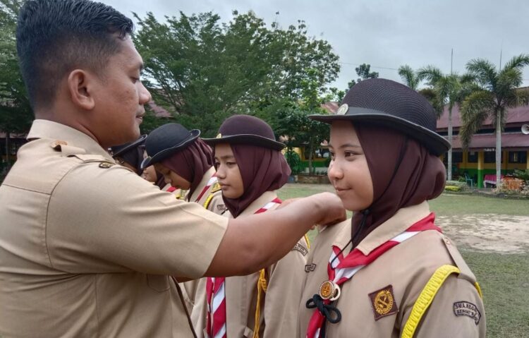 14 Pramuka Penegak SMAN 1 Rengat Barat Dilantik Menjadi Bantara