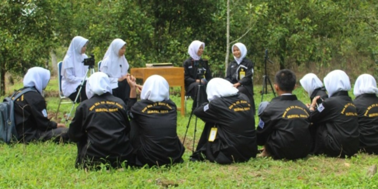 Pramuka Penegak MA PP Nurul Falah Bulukumba  Sehari Berkarya di Dunia Jurnalistik