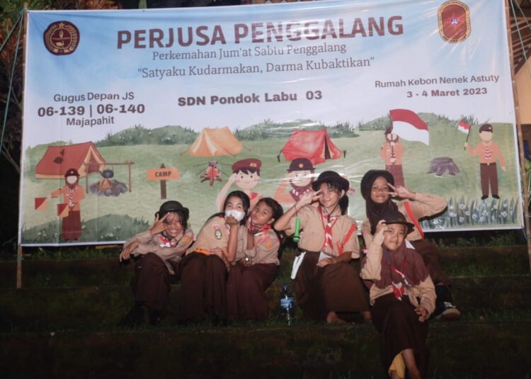 Perjusa Gudep Majapahit Lepas 500 Ekor Burung