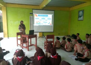 MI Tarbiyatul Huda Kwarran Caringin Adakan Kegiatan Perkemahan Sabtu-Minggu