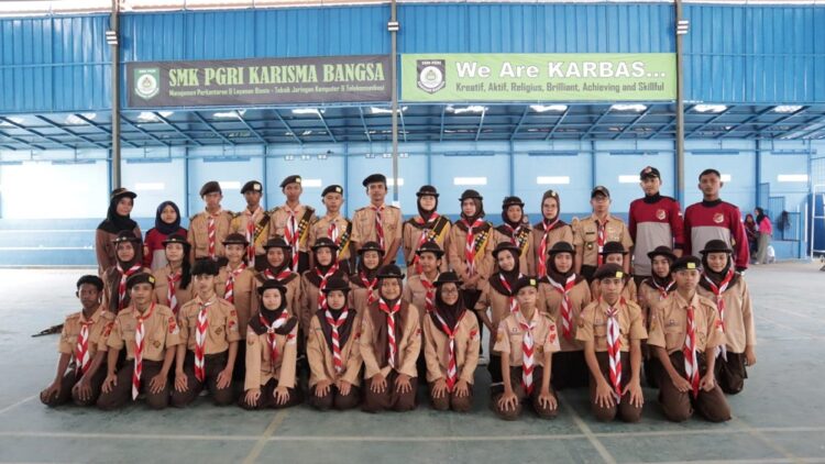 Ketua Mabigus SMK PGRI Karisma Bangsa Lantik 31 Penegak Bantara dan Laksana