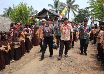 Foto : Kunjungan Kwarnas, Monitoring Pengembangan Kampung Pramuka di Kwarcab Kabupaten Tasikmalaya