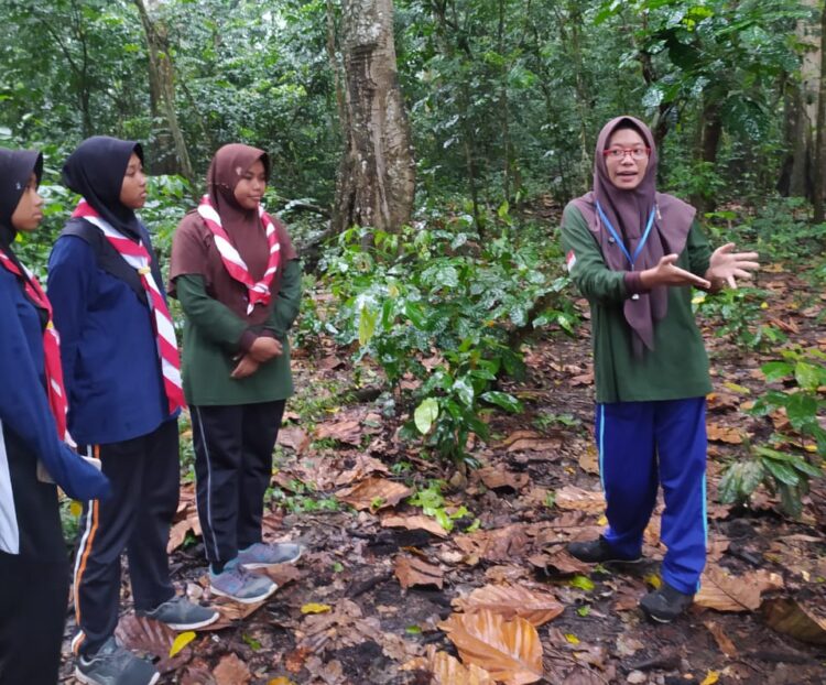 Saka Wanabakti KPH Banyuwangi Utara Gelar Patroli Perlindungan Hutan