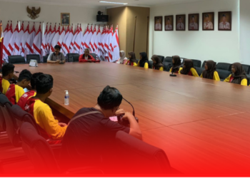 Kak Hernowo Menyambut kedatangan Regu Aster dan Regu Elang dari Lomba Tingkat V 2023 di Kantor Kwartir Daerah Jawa Tengah