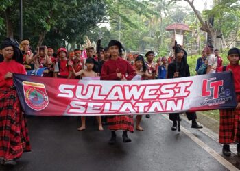 Karnaval Budaya di TMII, Sulsel Tampilkan Adat Kajang.