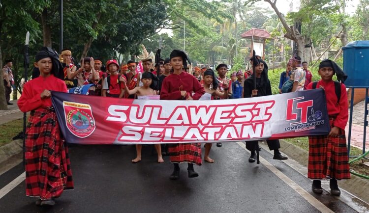 Karnaval Budaya di TMII, Sulsel Tampilkan Adat Kajang.