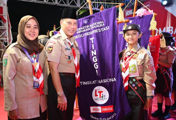 Regu Flaminggo (Putra) dan Regu Kamboja (Putri) Terbaik di LT-V Tahun 2023