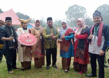 Kwarcab Sawahlunto Usung Songket Silungkang di Karnaval KPN 2023