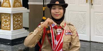 Addini Salsabila Pembawa Bendera Merah Putih Saat Pembukaan Jambore Pramuka Dunia Korea