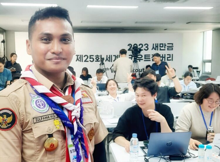 IST dari Indonesia, Memandu Wartawan Asing di Press Center WSJ Korea Selatan