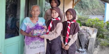 Sambut Hari Pramuka ke-62, SD Negeri 1 Kedunggede Gelar Aksi sosial