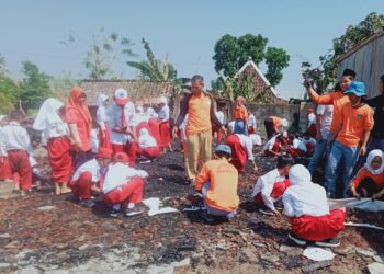 Pramuka Toroh Bantu Korban Kebakaran