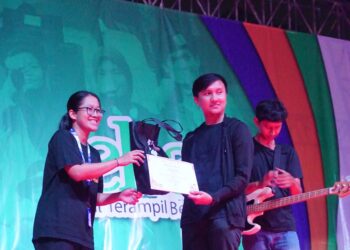 Raih Juara 1 Dalam Jingle Pertinas SBH 2023, Band Monokleus Meriahkan Welcoming Night