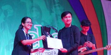 Raih Juara 1 Dalam Jingle Pertinas SBH 2023, Band Monokleus Meriahkan Welcoming Night