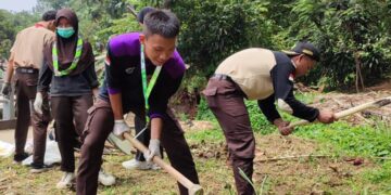 Giat Kerja Bakti Peserta Pertinas SBH VI di Ciwaringin Kota bogor.