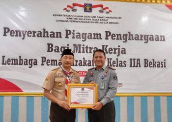 Kwarcab Kota Bekasi Terima Penghargaan Dari Kemenkumham RI