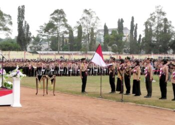 Bupati Banyumas Lantik 9299 Pramuka Menjadi Pramuka Garuda