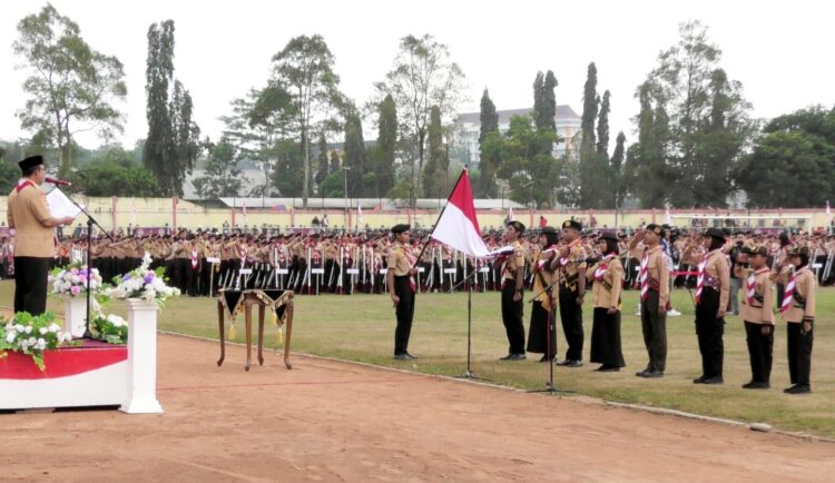 Bupati Banyumas Lantik 9299 Pramuka Menjadi Pramuka Garuda