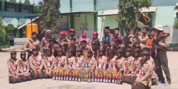 Pramuka MTsN 1 Kota Bima Pertahankan Gelar Juara Umum Kemah Hari Pramuka 2023