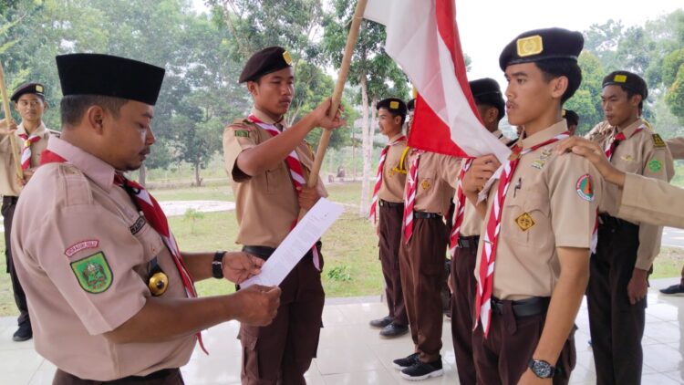 Ketua Kwartir Ranting Lantik Pengurus DKR Rengat Barat PAW Masa Bakti 2022-2025.