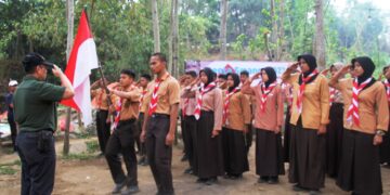 Pramuka SMA Negeri Olah Raga Sidoarjo Adakan Penta Kemah di Tepian Sungai