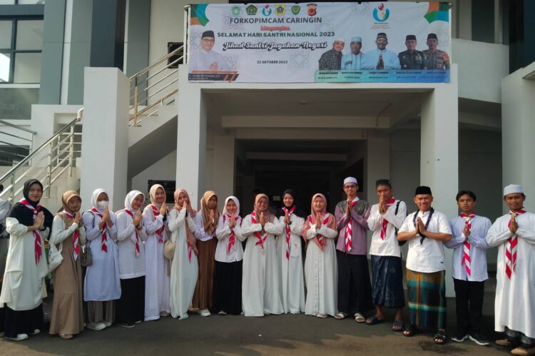 Pramuka Kwarran Caringin Ikuti Upacara Peringatan Hari Santri