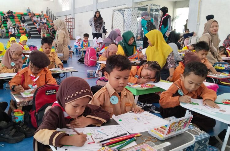 Peringati Hari Sumpah Pemuda, Kwarran Rengat Barat Gelar Lomba Mewarnai Pramuka Prasiaga