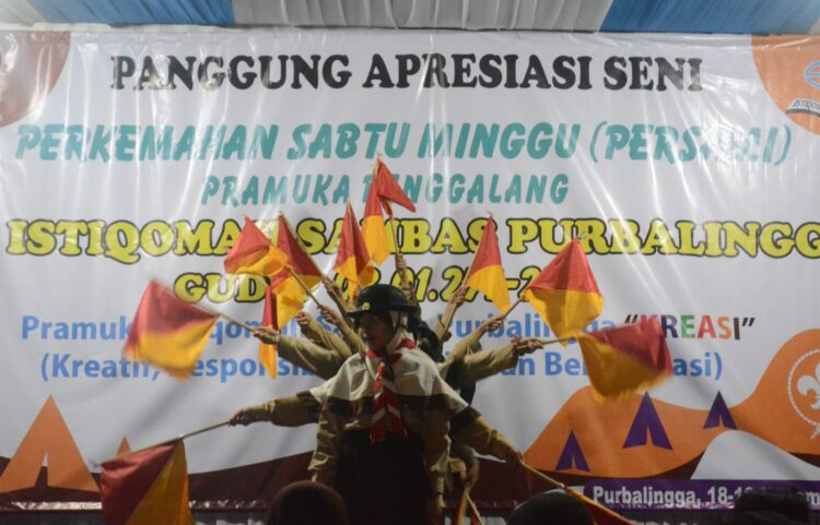KREASI MI Istiqomah Sambas Purbalingga Lengkapi Persami Penggalang