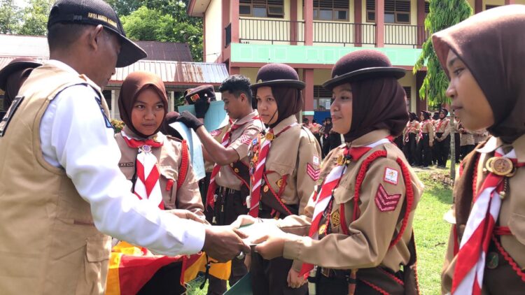 Gudep Pangkalan SMPN 1 Barebbo Gelar Pelantikan Penggalang Terap