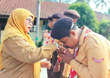 Gudep Pangkalan SMP Negeri 3 Lantik 13 Penggalang Ramu