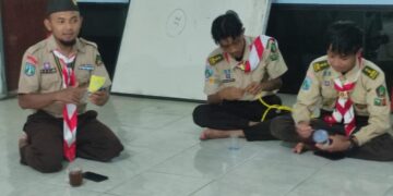 Praktik Terbaik di SMK Muhammadiyah 1 Genteng, Hizbul Wathan dan Pramuka Hidup Berdampingan