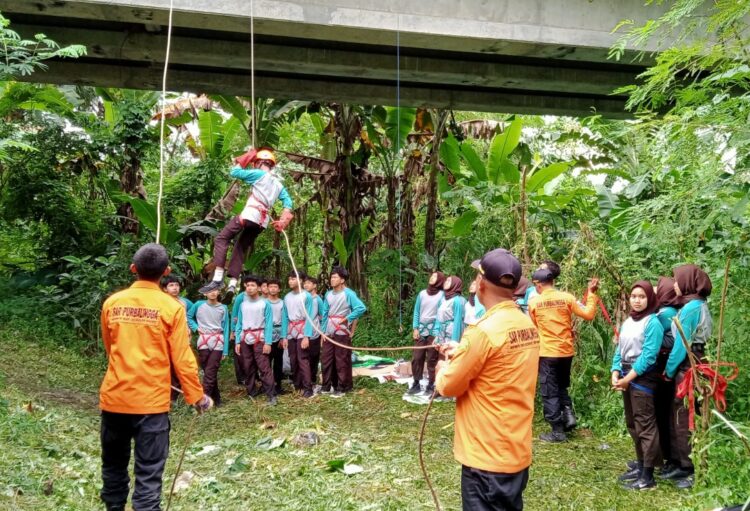 Gudep Pangkalan SMA Ma’arif Karangmoncol Gelar Latihan Rovers Adventure
