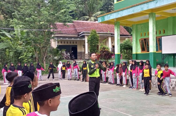 Pramuka MI Ma’arif NU 1 Kaliwedi Kebasen Ikuti Outbound Ceria