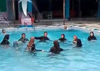 Waw Asyiknya, Latihan Renang Bersama Untuk Selesaikan SKU