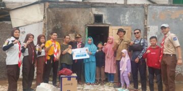 Kwarran Ciawi Serahkan Bantuan Kemanusiaan Untuk Korban Kebakaran Rumah Tinggal