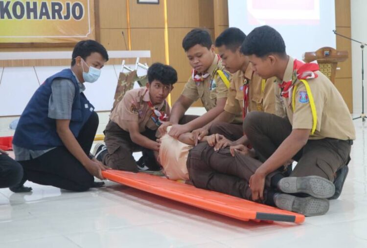 Jelang Karya Bakti Lebaran, Anggota Saka Bhayangkara Sukoharjo Dibekali Keterampilan P3K