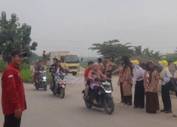 Gudep Pangkalan Perguruan Islam Azzhahiriyah Berbagi Takjil