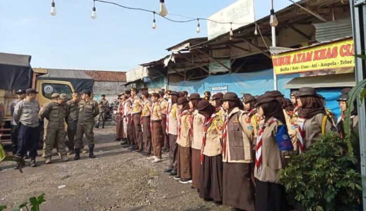 Pramuka Kwarran Caringin Ikut Apel Gabungan Karya Bakti lebaran