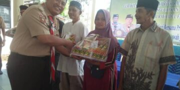 Menjelang Lebaran, Kwarran Bukit Kemuning Bagikan 1900 Paket Sembako