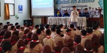 Gudep Pangkalan SMA N I Kutasari Belajar Kehumasan Gerakan Pramuka