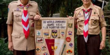 Dua Sahabat Pramuka Yang Jumpa Lagi Setelah 57 Tahun