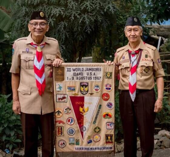 Dua Sahabat Pramuka Yang Jumpa Lagi Setelah 57 Tahun